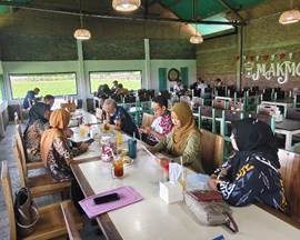 Rapat Dosen Prodi Pendidikan Bahasa dan Sastra Daerah Siapkan Semester Gasal 2025/2026 Rapat Dosen Prodi Pendidikan Bahasa dan Sastra Daerah Siapkan Semester Gasal 2025/2026