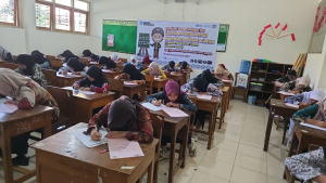 Juri Lomba Menulis dan Membaca Aksara Jawa Tingkat Provinsi Jawa Tengah Melibatkan Dosen PBSD Univet Bantara