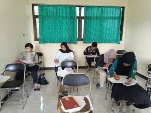 Mahasiswa Program Studi Pendidikan Bahasa dan Sastra Daerah, FKIP, Univet Bantara Sukoharjo Laksanakan UAS Semester Genap Tahun Akademik 2025/2026
